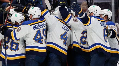 Tyler Bozak completes stunning comeback with overtime goal as .